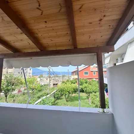 Modern In With Garden View *