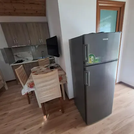 Modern In With Garden View *
